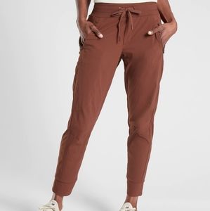 Athleta Trekkie North Jogger